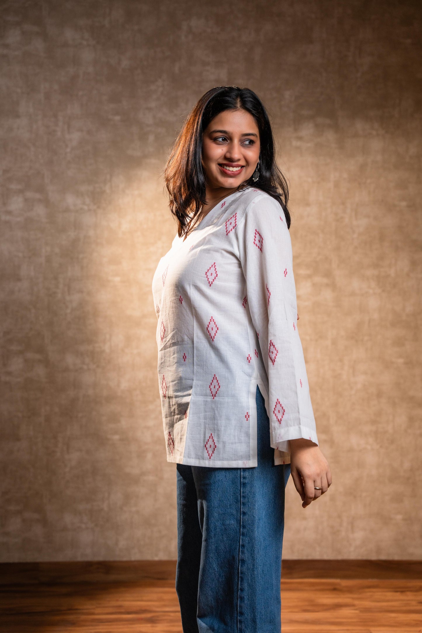 White Full Sleeves Tunic