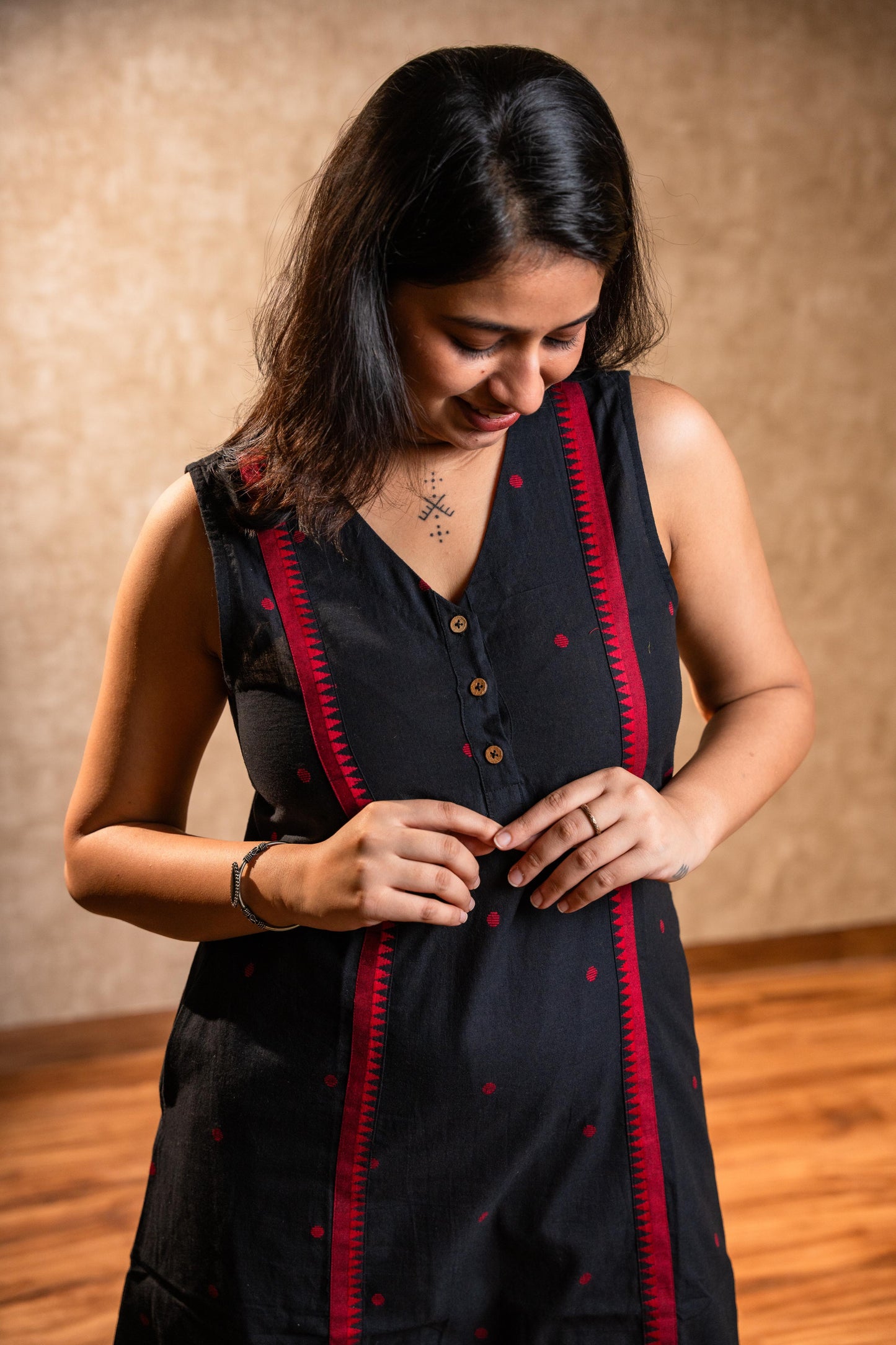 Black Sleeveless Kurta