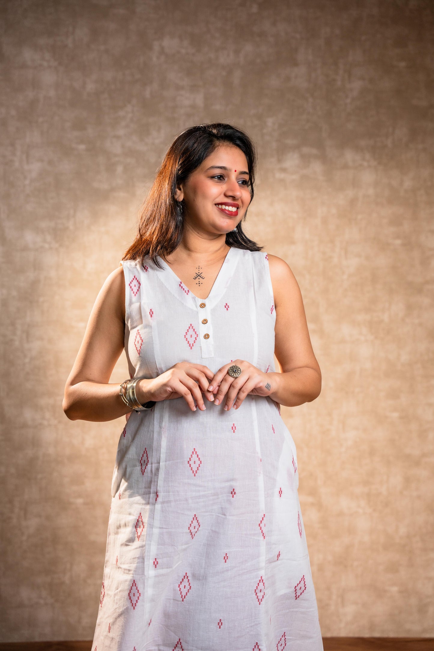 White Sleeveless Kurta