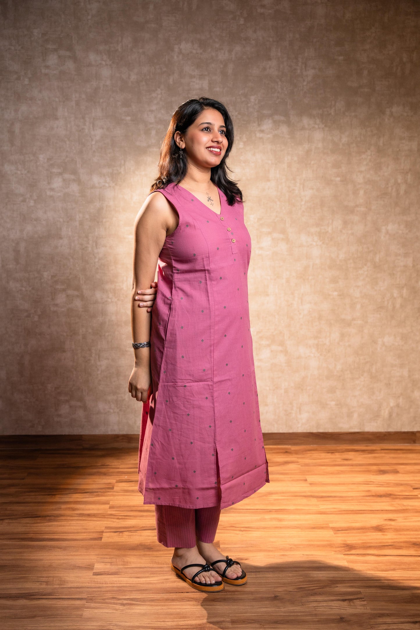 Pink Sleeveless Kurta Set