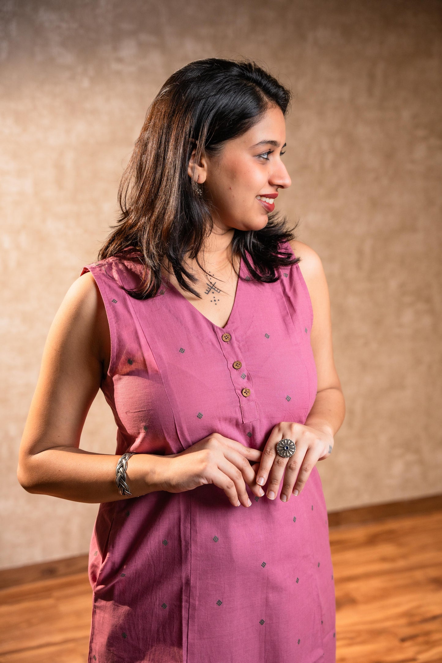 Pink Sleevless Kurta