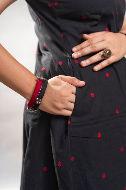 Black and Red Incut Set