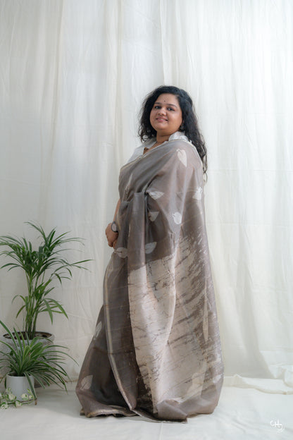 brwn grey leaf saree