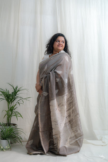 brwn grey leaf saree