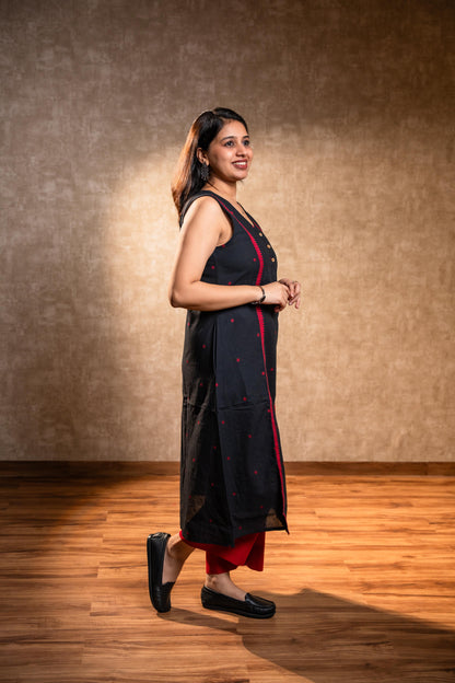 Black Sleeveless Kurta