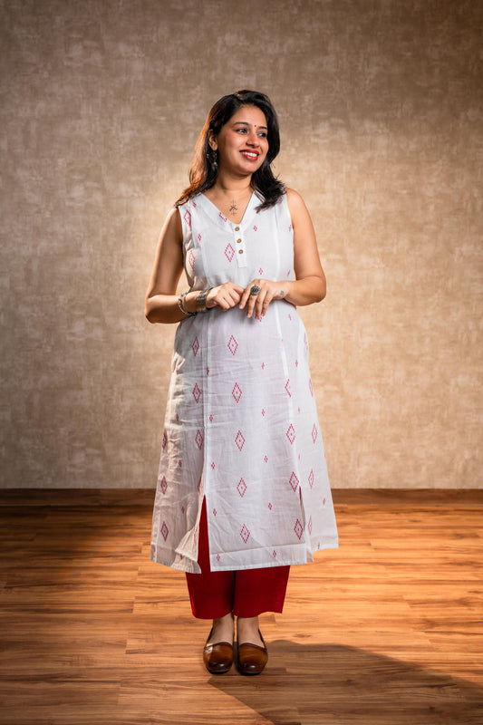 White Sleeveless Kurta Set