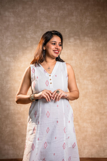 White Sleeveless Kurta