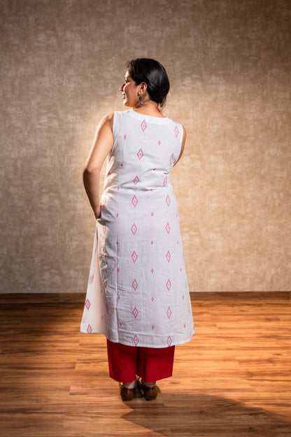 White Sleeveless Kurta Set