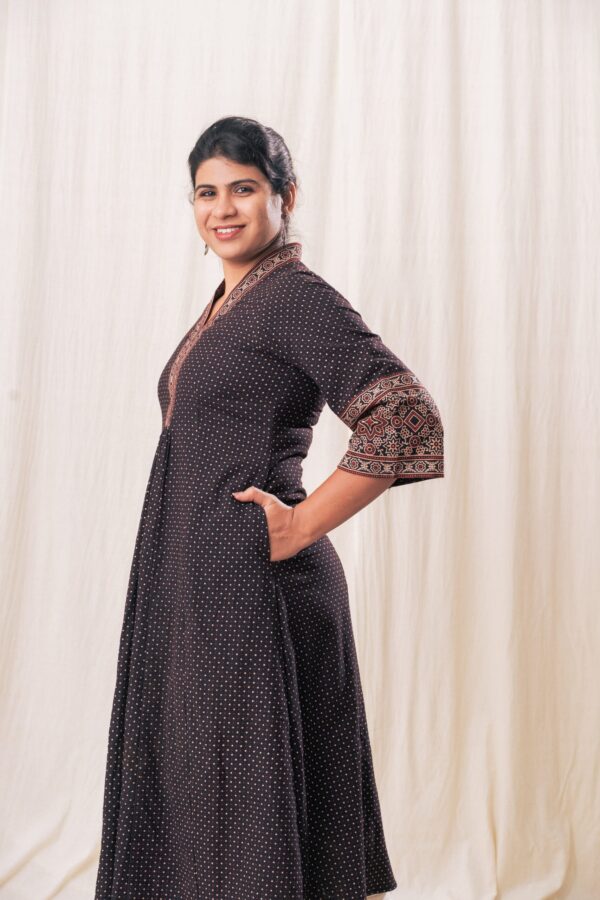 V neck Ajrakh polka Gathered Set - Image 3