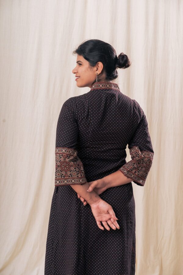 V neck Ajrakh polka Gathered Set - Image 4