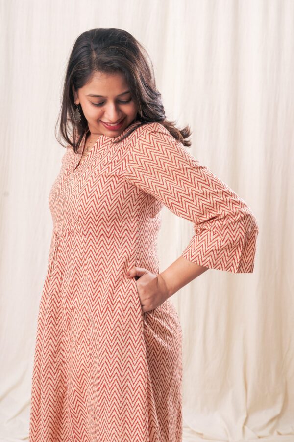V neck Zig Zag Gathered Set - Image 2