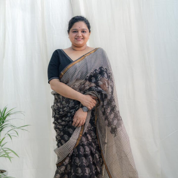Beige and black kota doria