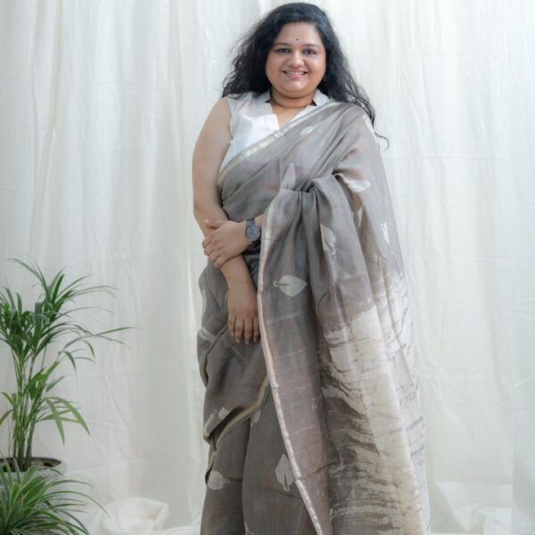 brwn grey leaf saree