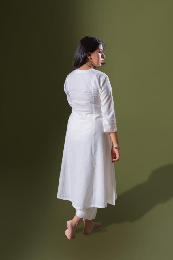 White kurta set - Image 5