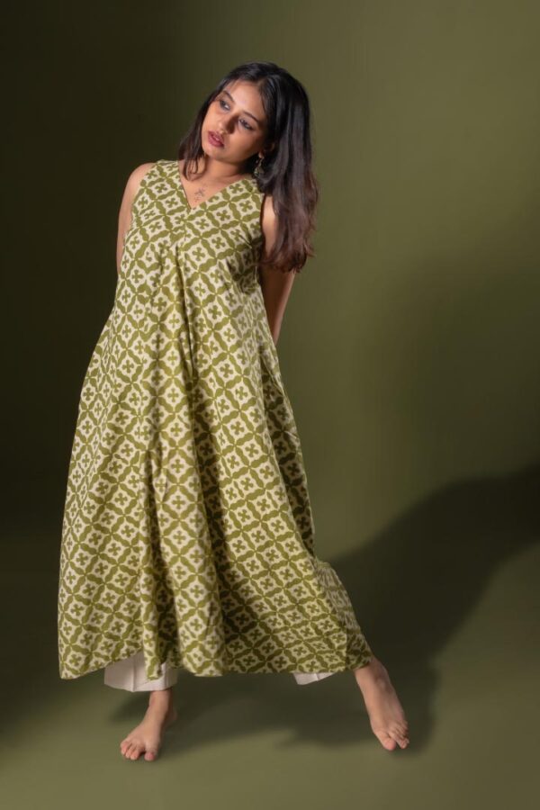 Green Dabu Panel Kurta with Pants - Image 2