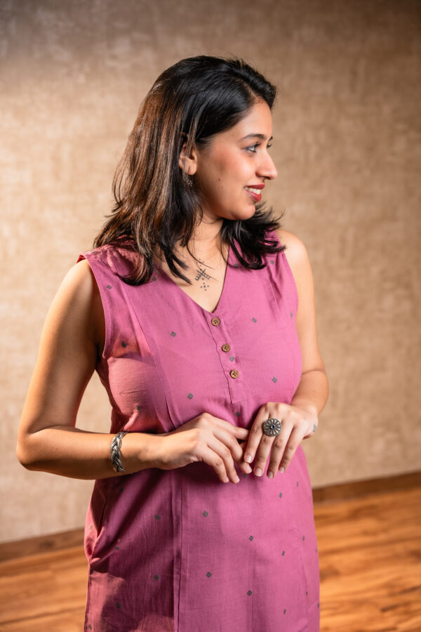 Pink Sleeveless Kurta Set - Image 3