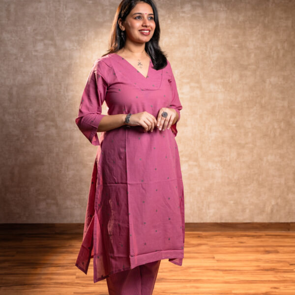 Pink Full Sleeves Kurta Set